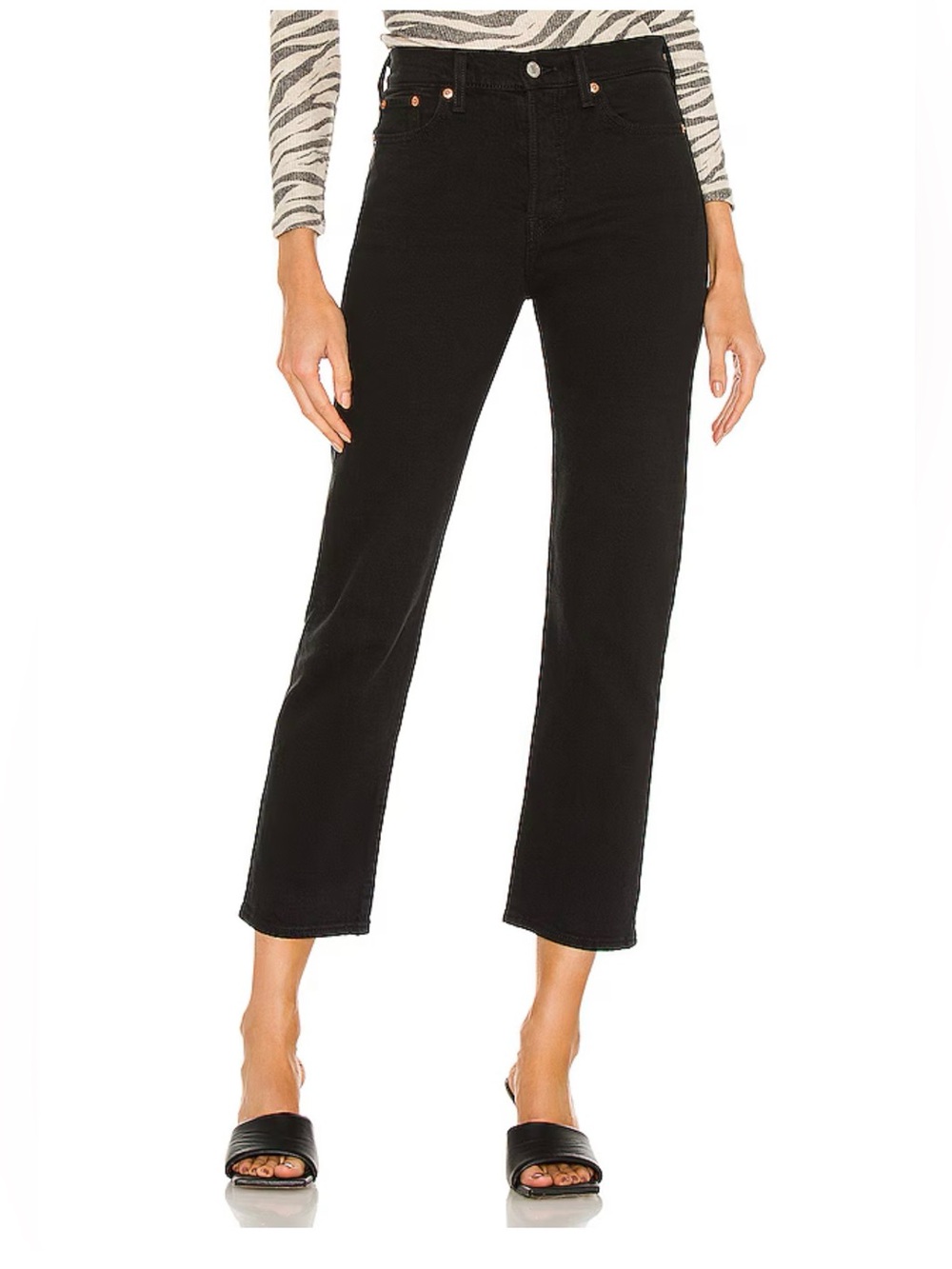 Wedgie Straight Ankle Jeans in Black Heart
LEVI'S Size 29
